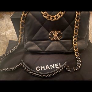 CHANEL classic beautiful black 3 tone chain